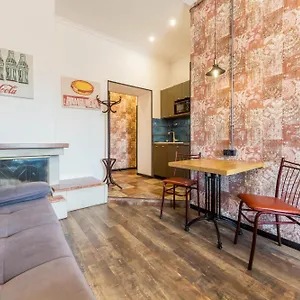 Dayflat Maidan Area Kiev