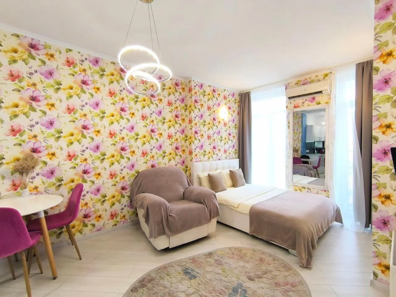 Біленька Квартира В Жк Комфорт Таун Kyiv Apartment